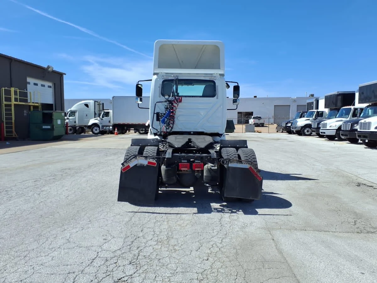 2018 International ProStar - image 5