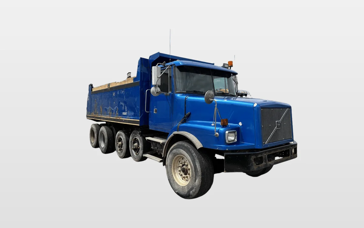 1996 Volvo - image 1