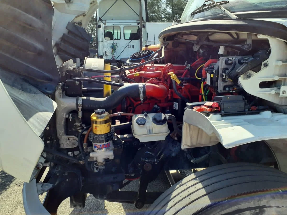 2019 Freightliner M2 106 in Miami, FL — photo 8