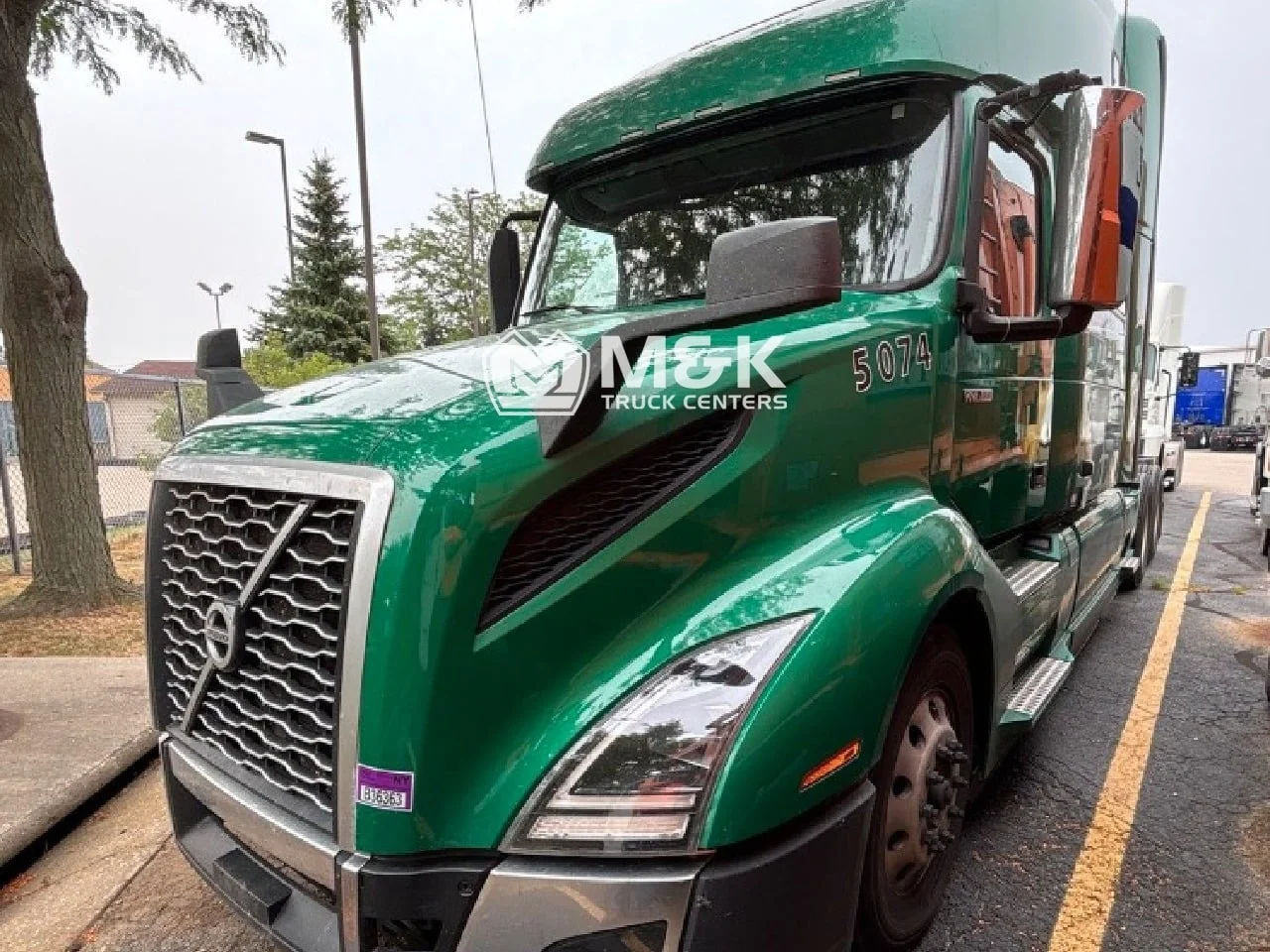 2023 Volvo VNL 860 in West Newton, PA