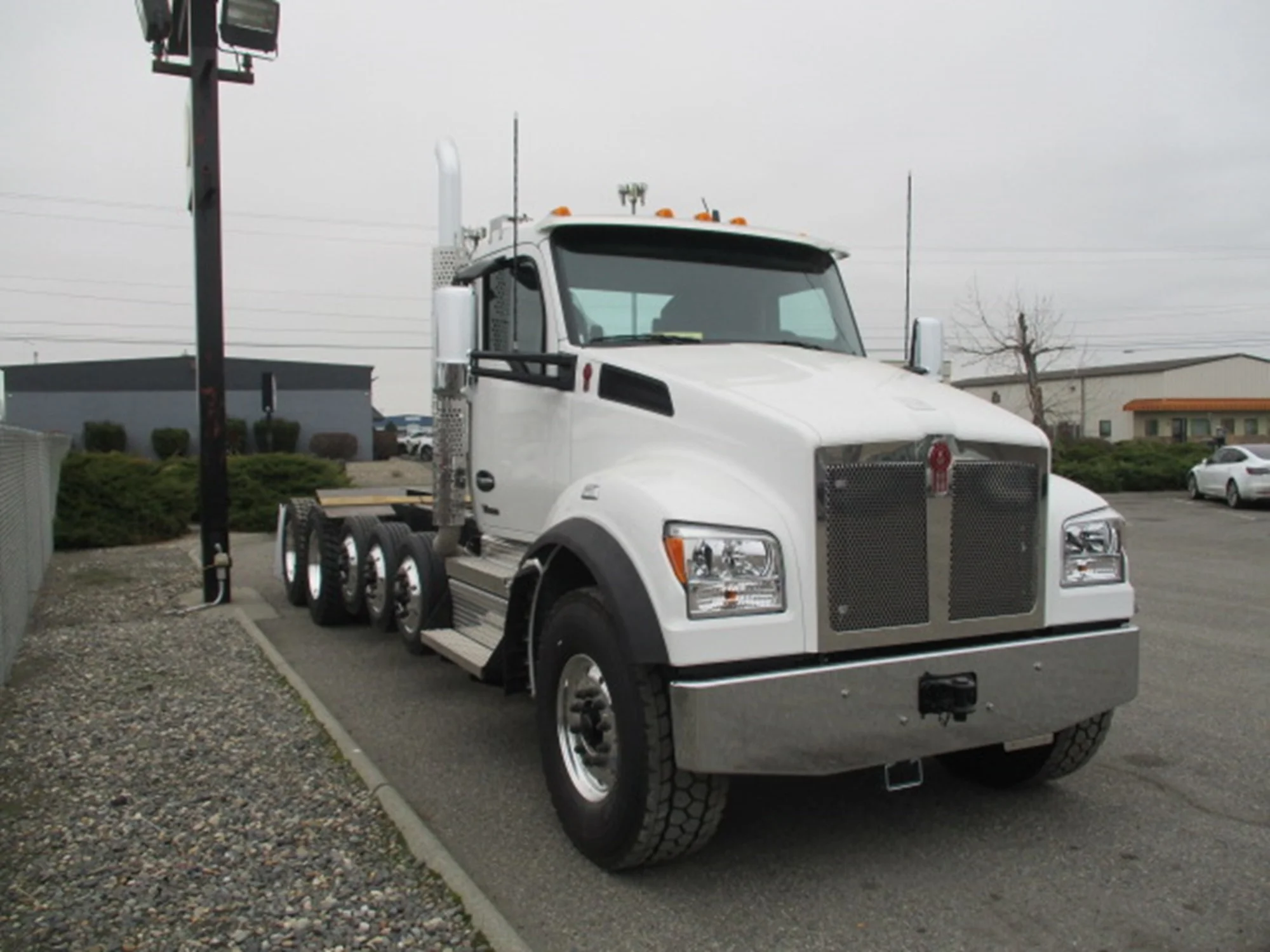 2026 Kenworth T880 - image 2