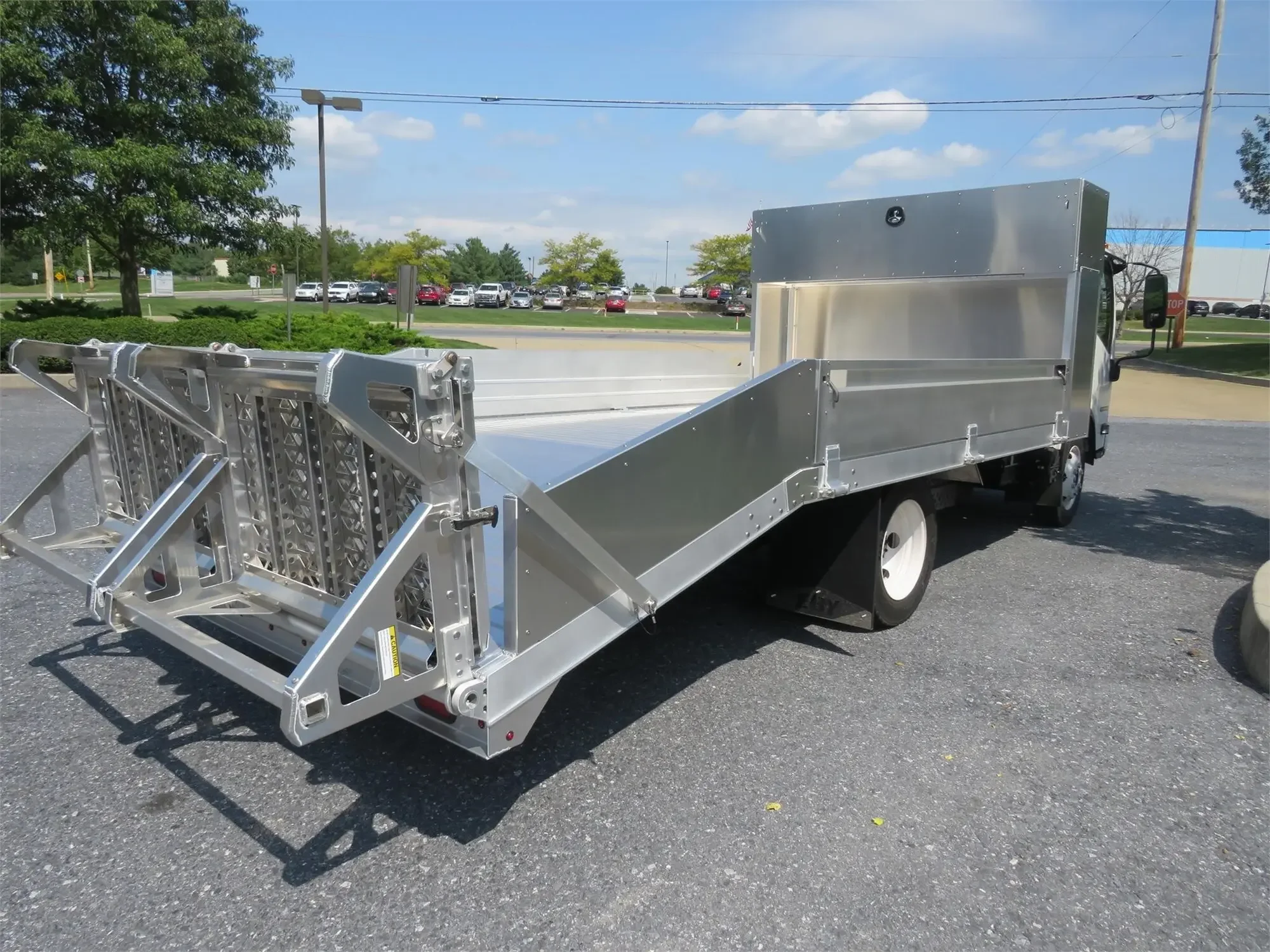 2024 Isuzu NPR - image 5