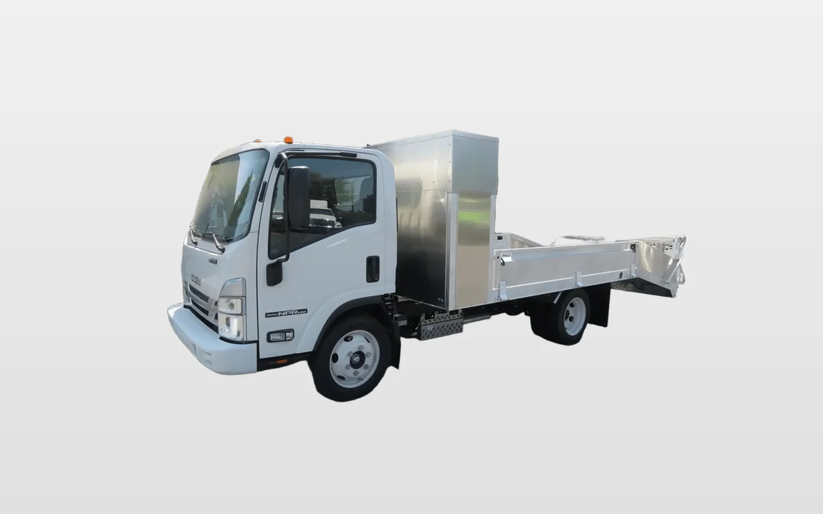 2024 Isuzu NPR - image 1