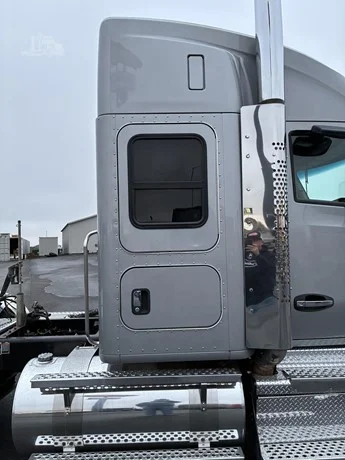 2022 Kenworth T880 - image 25