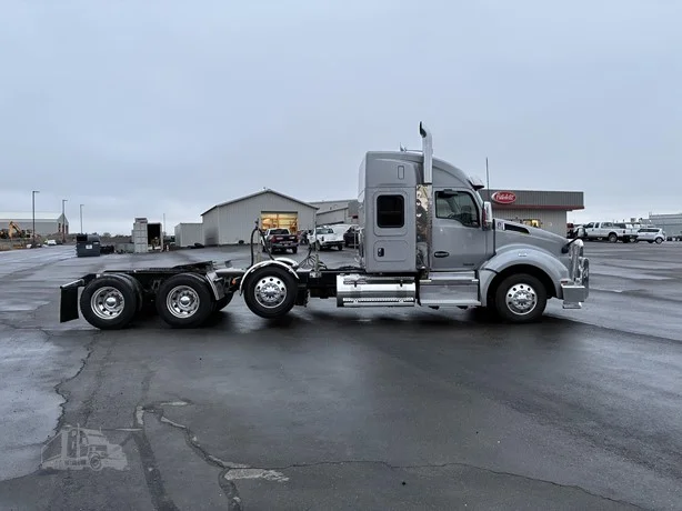 2022 Kenworth T880 - image 5