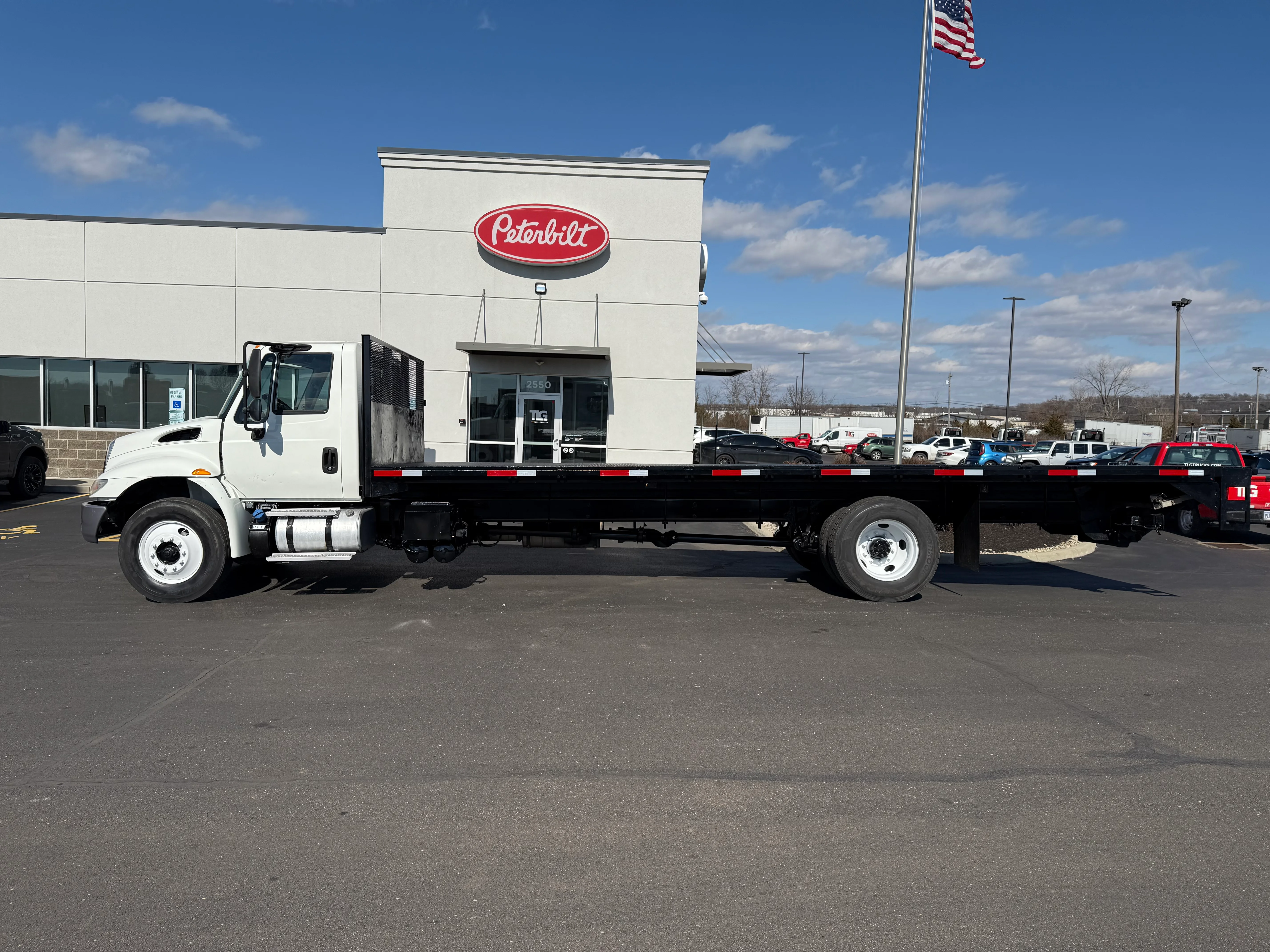 2016 International 4300 in Cincinnati, OH — photo 2