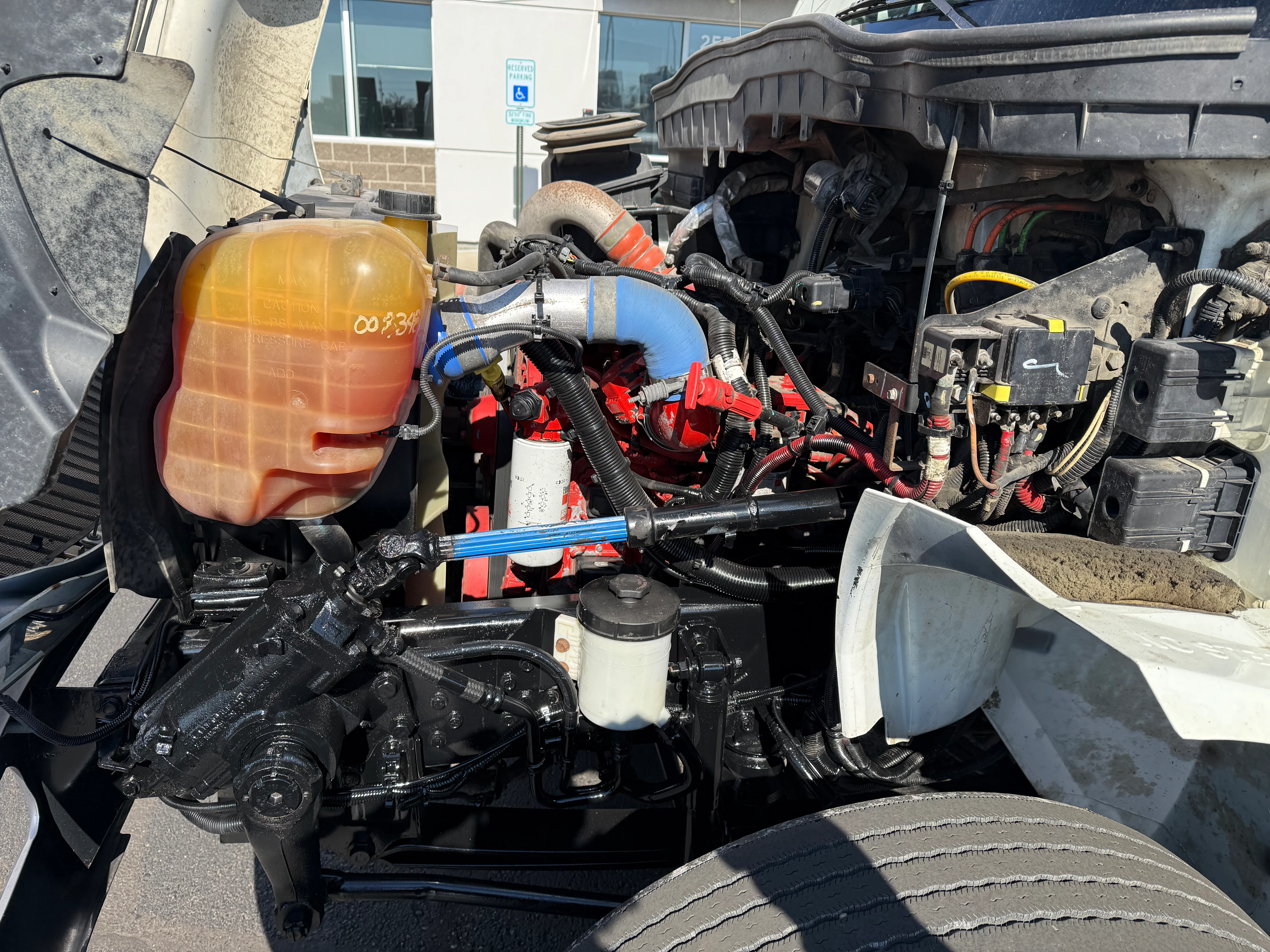 2016 International 4300 - image 8