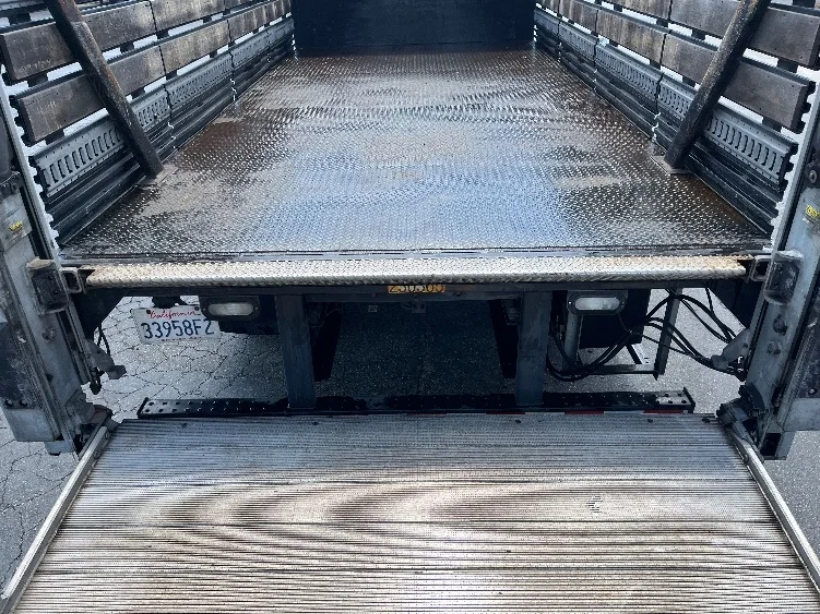 2019 Freightliner M2 106 - image 10