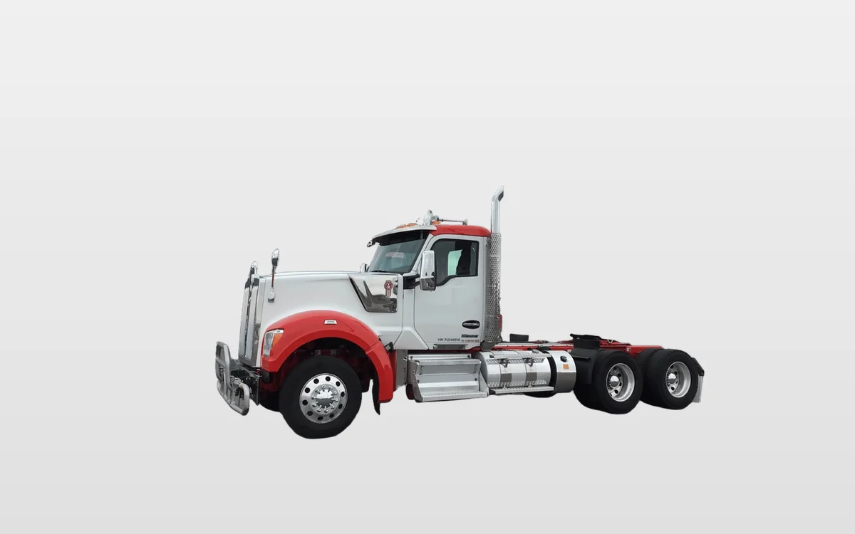 2023 Kenworth W990 - image 1