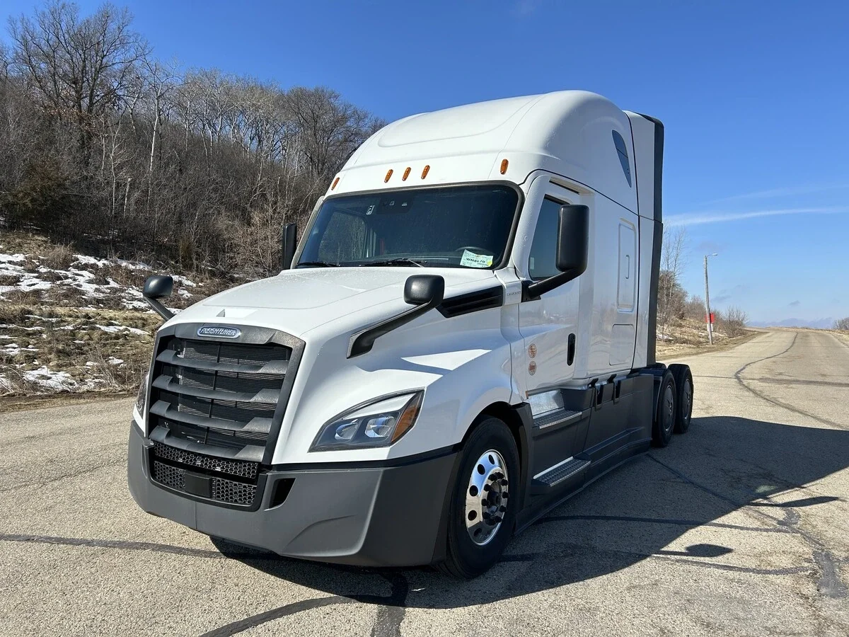2026 Freightliner Cascadia in Roberts, WI