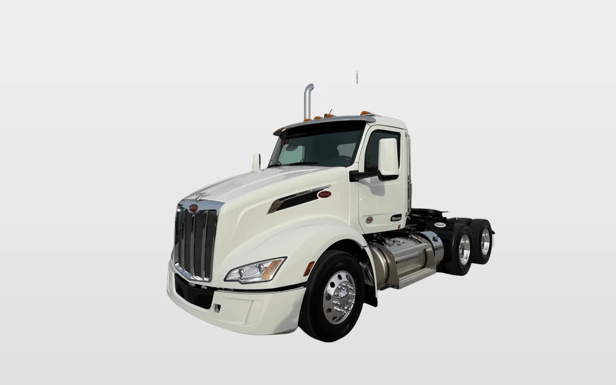 2026 PETERBILT 579 - image 1