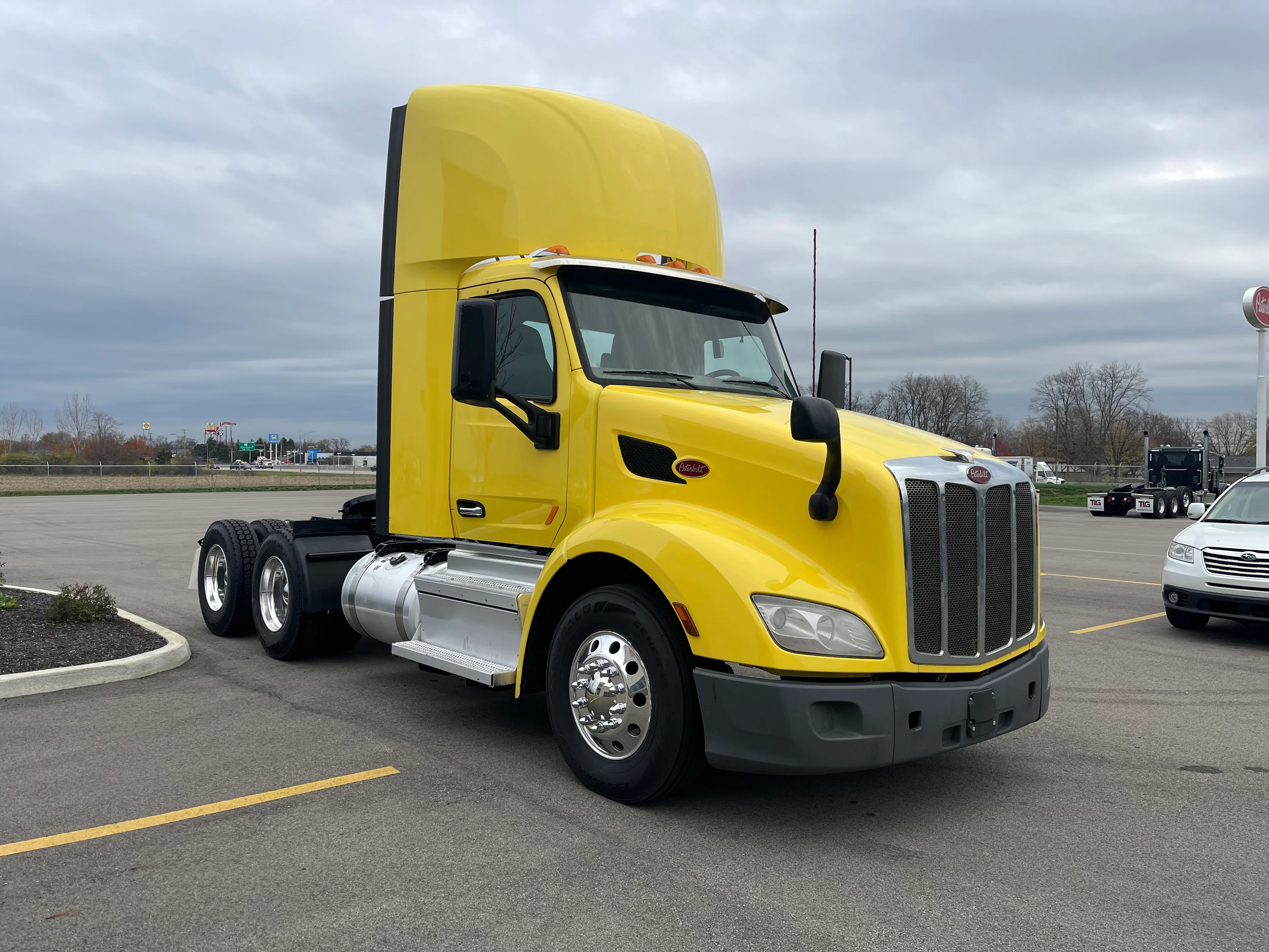 2021 Peterbilt 579 - image 7