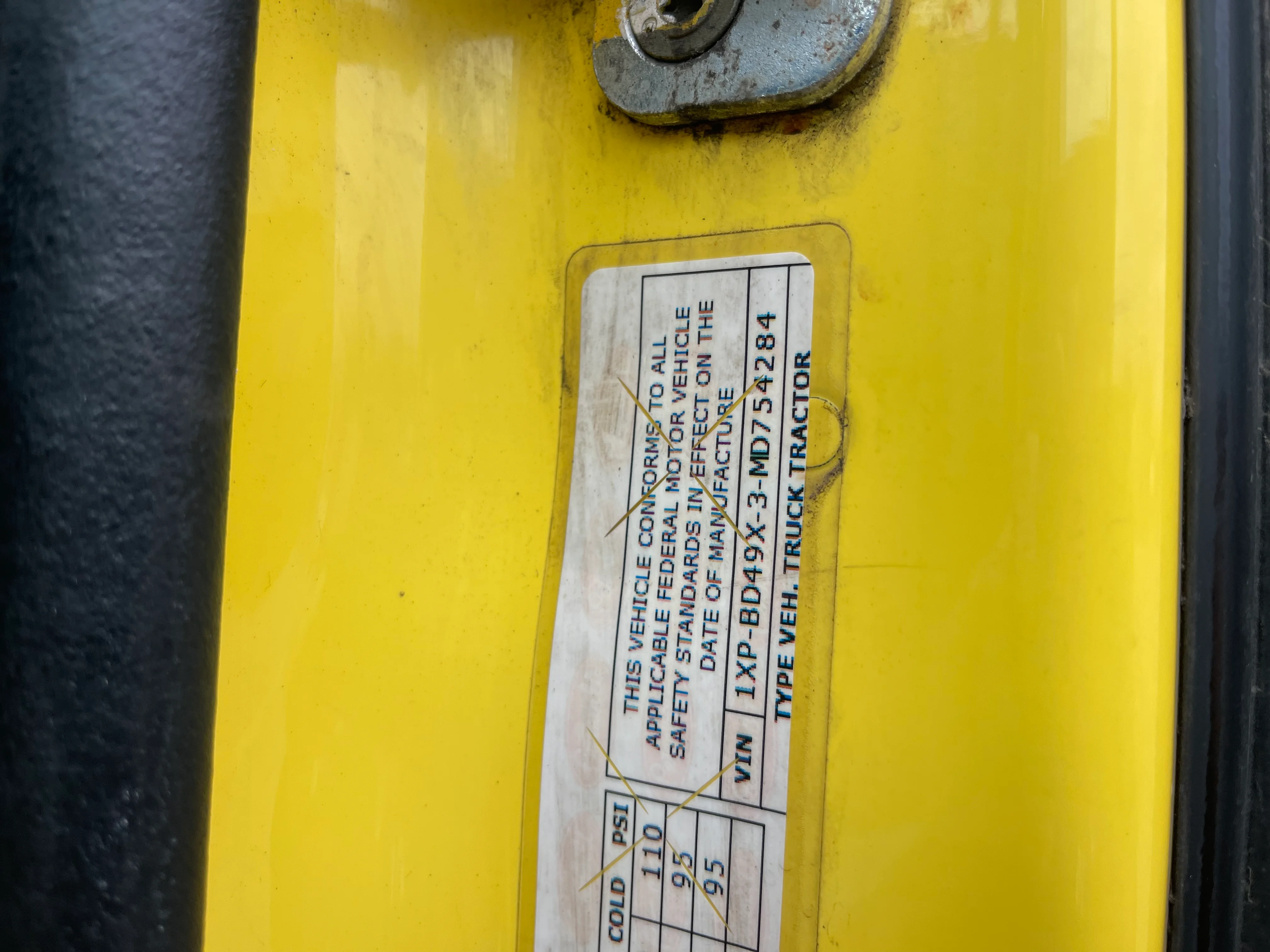 2021 Peterbilt 579 - image 14