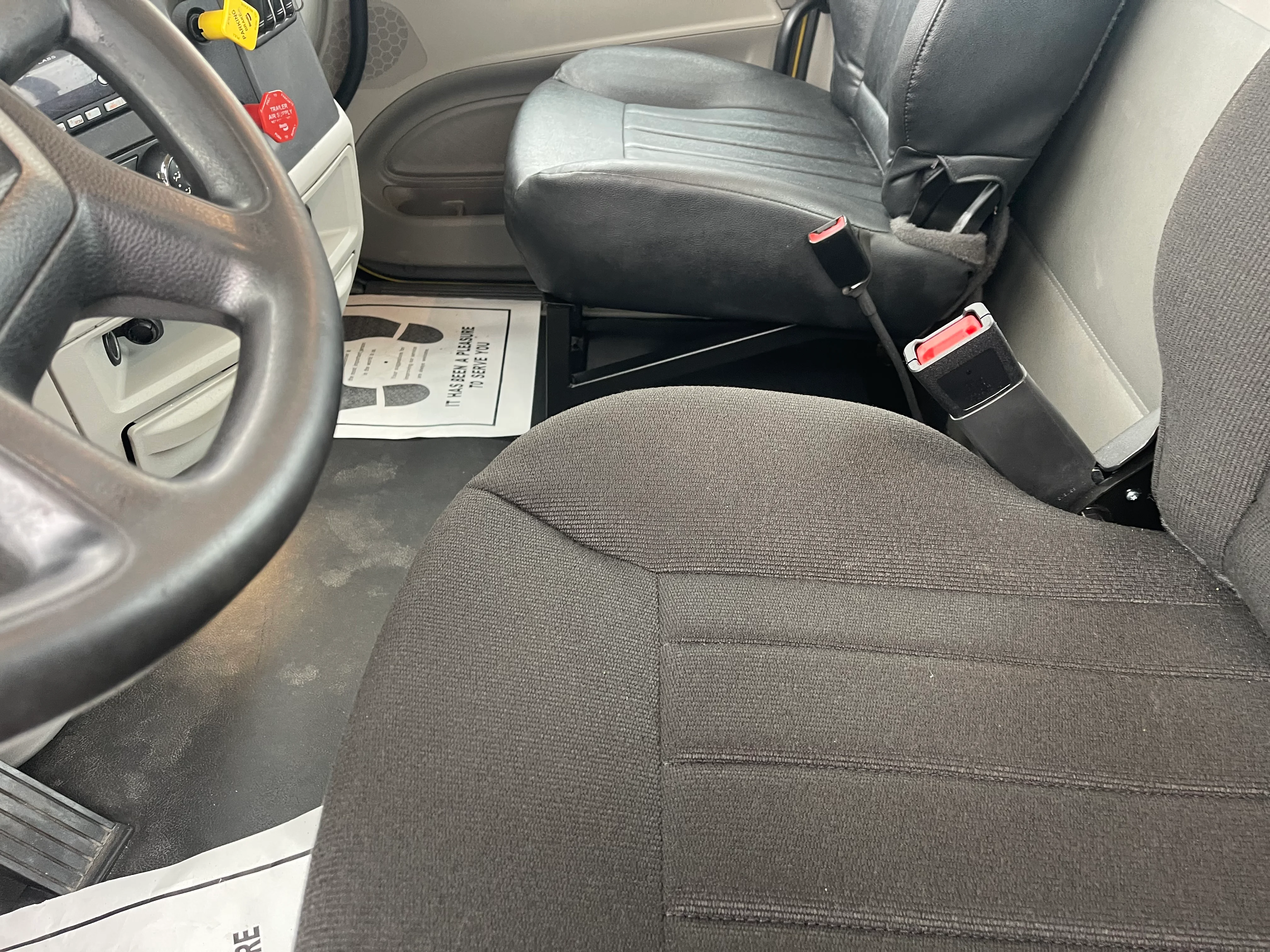 2021 Peterbilt 579 - image 16