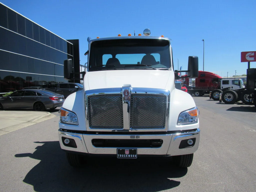 2027 Kenworth in Birmingham, AL — photo 3