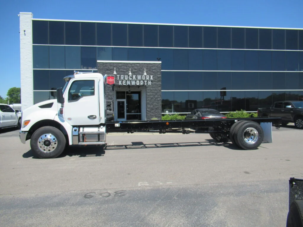 2027 Kenworth in Birmingham, AL — photo 2