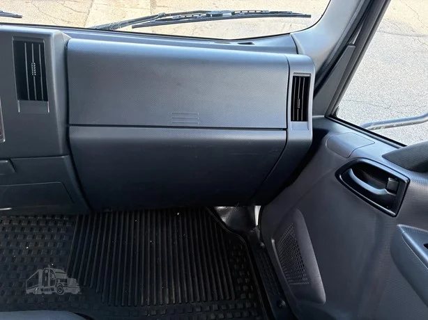 2025 Isuzu NRR - image 24