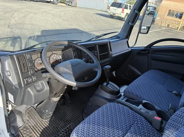 2025 Isuzu NRR - image 18