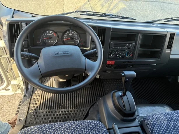 2025 Isuzu NRR - image 20