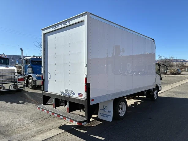 2025 Isuzu NRR - image 5