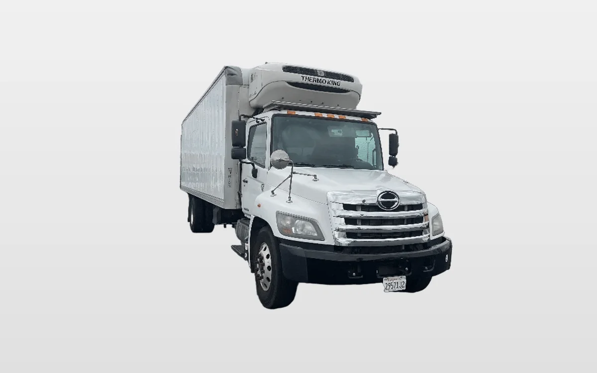 2019 Hino 338 - image 1