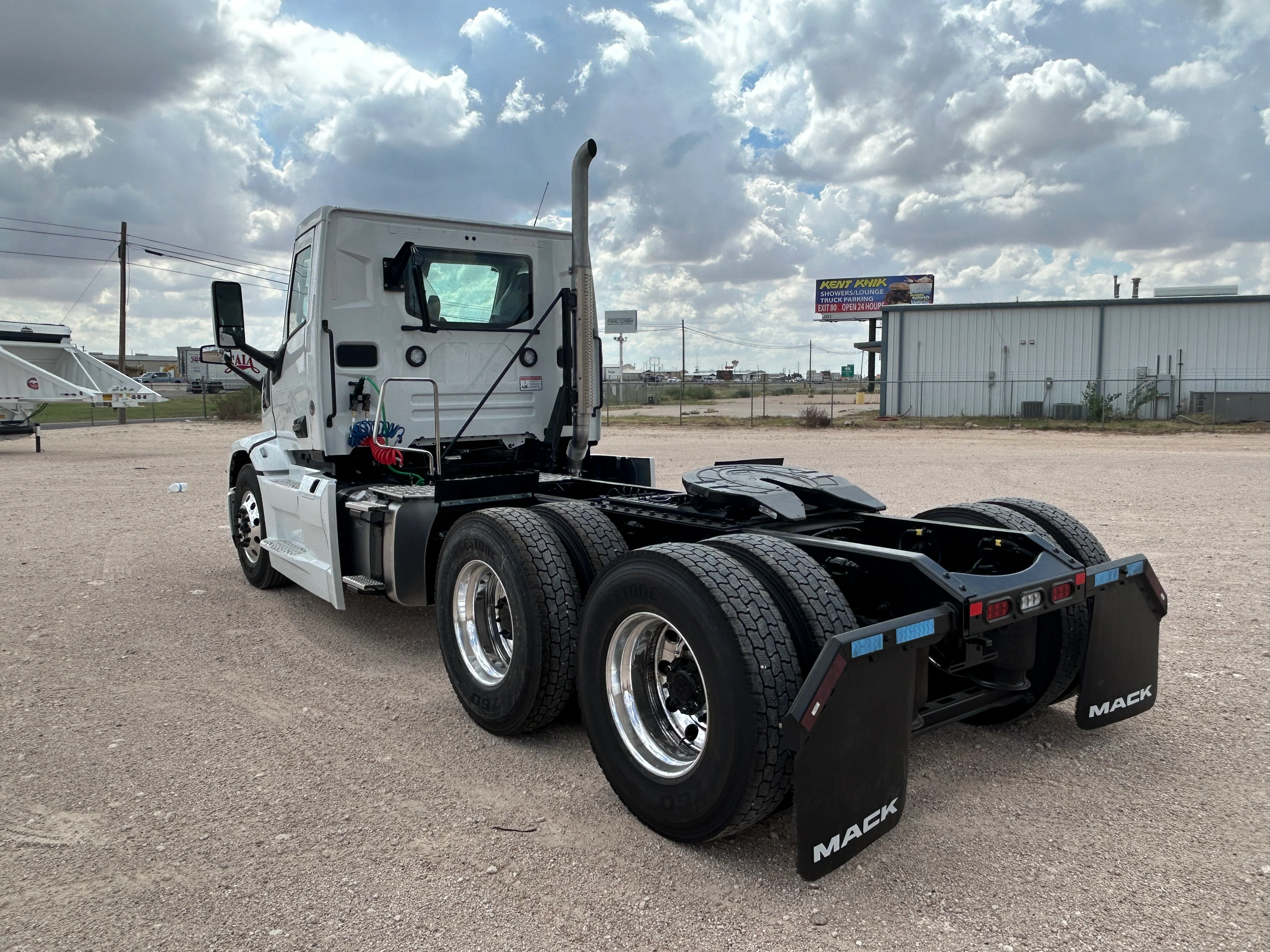 2026 Mack Pinnacle in Odessa, TX — photo 7