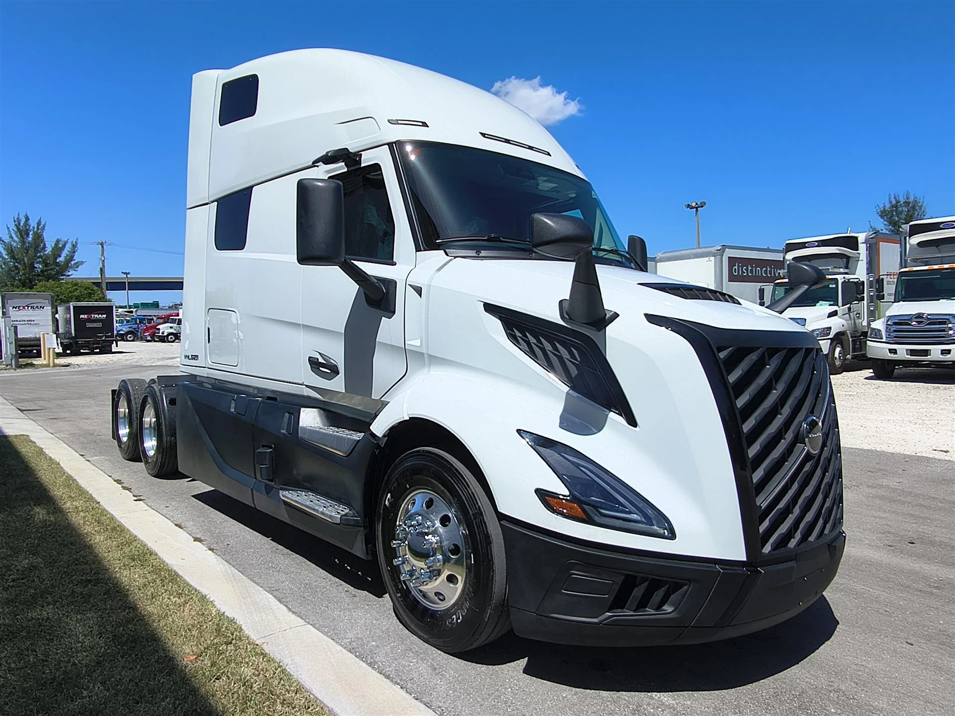 2027 Volvo VNL 860 in Fort Lauderdale, FL — photo 3