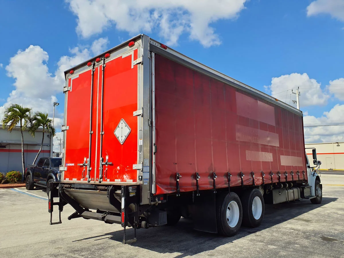 2020 Freightliner M2 106 - image 4