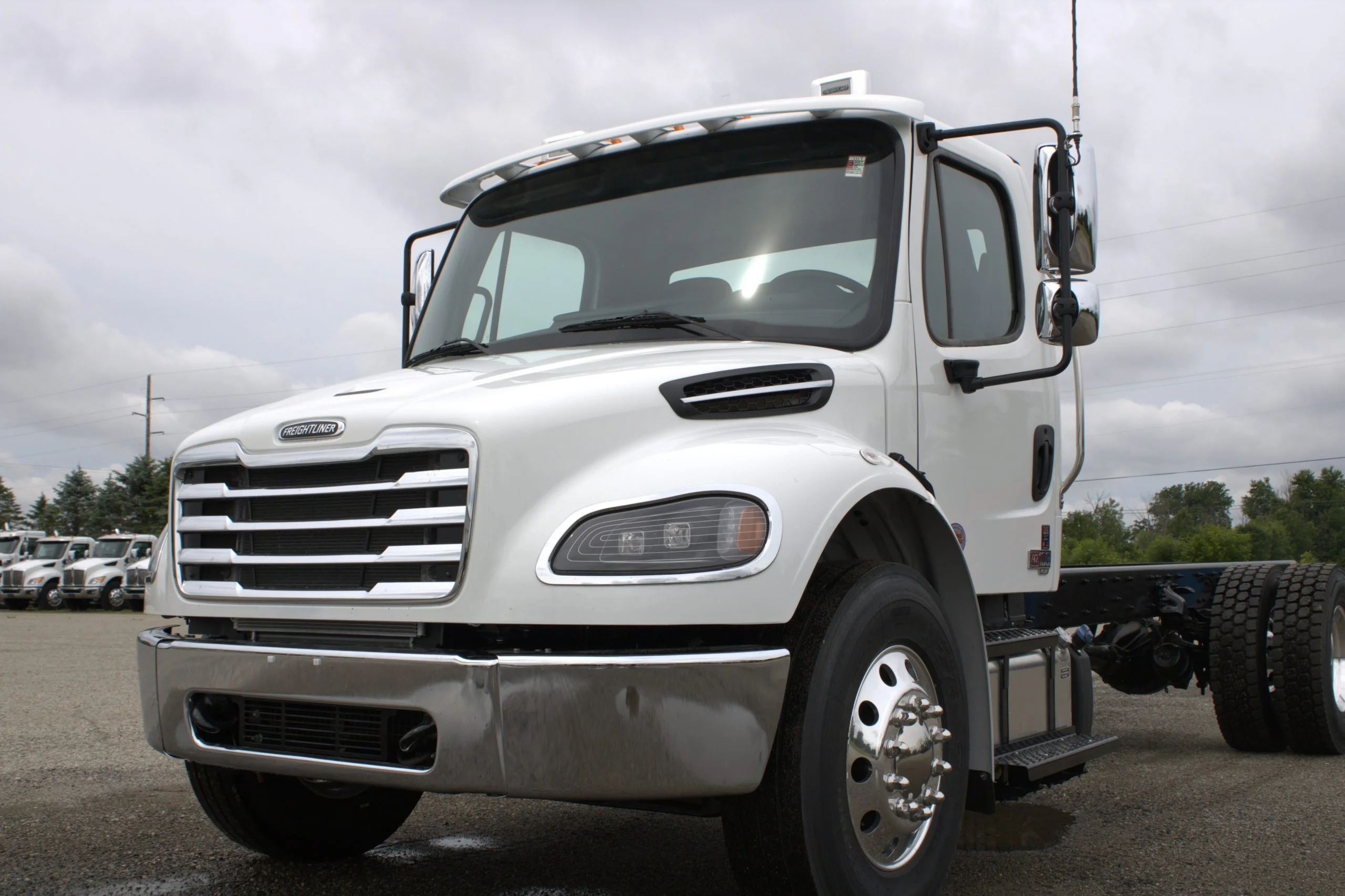 2027 Freightliner eM2