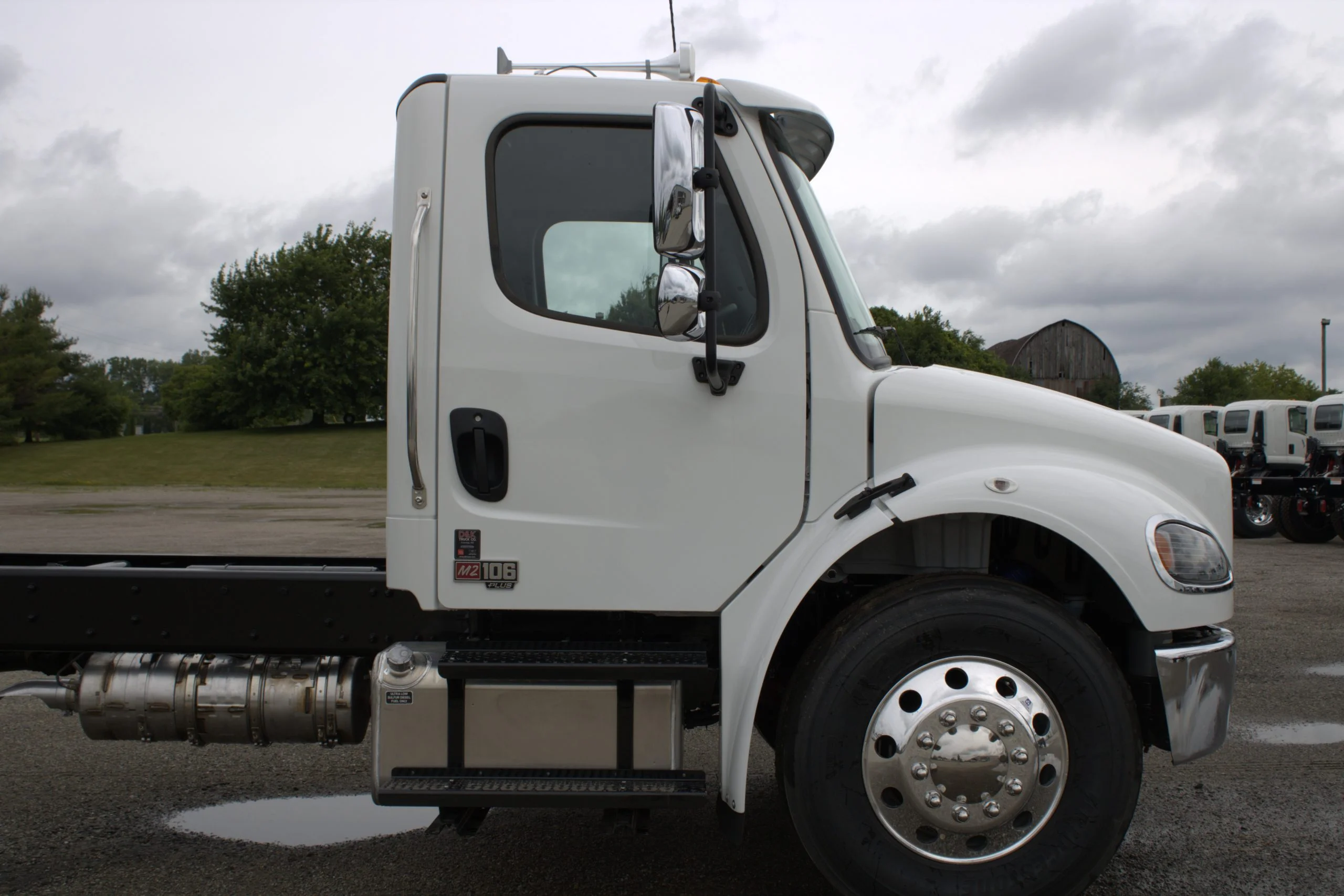 2027 Freightliner eM2 — photo 5