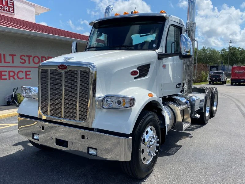 2027 Peterbilt 567 in Fort Pierce, FL — photo 2