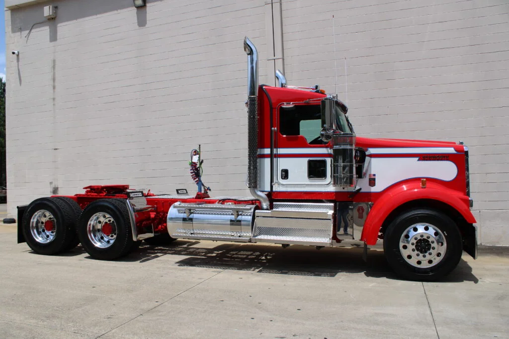 2027 Kenworth W900 in Mobile, AL — photo 4