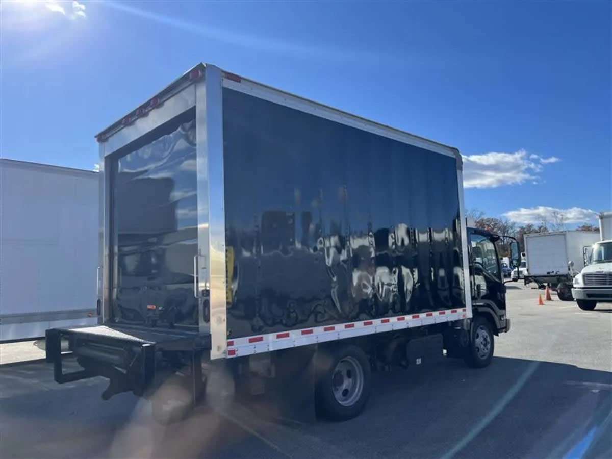 2017 Isuzu NPR - image 4