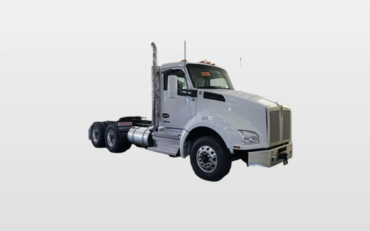 2027 Kenworth T880 - image 1