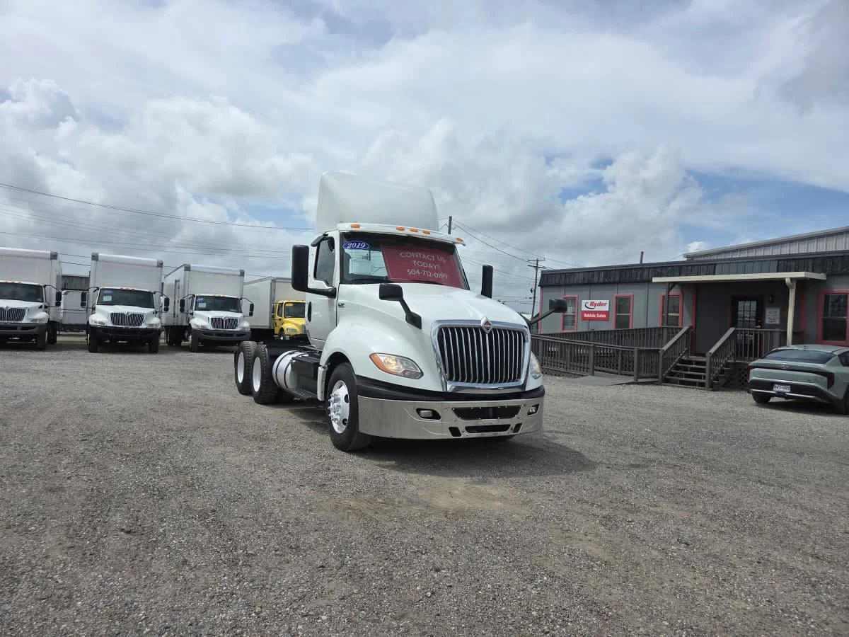 2019 International LT in St. Rose, LA — photo 3