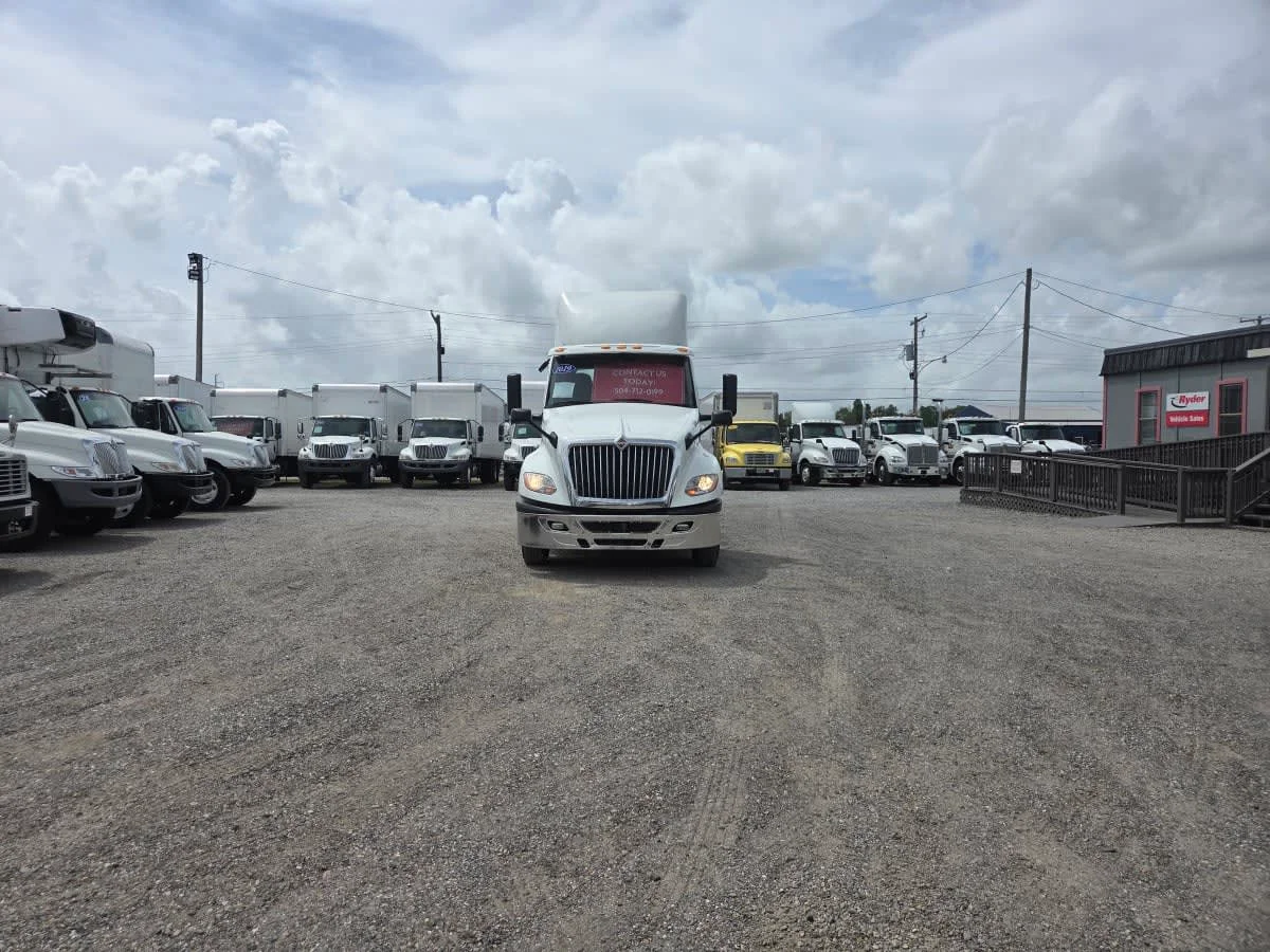 2019 International LT in St. Rose, LA — photo 2