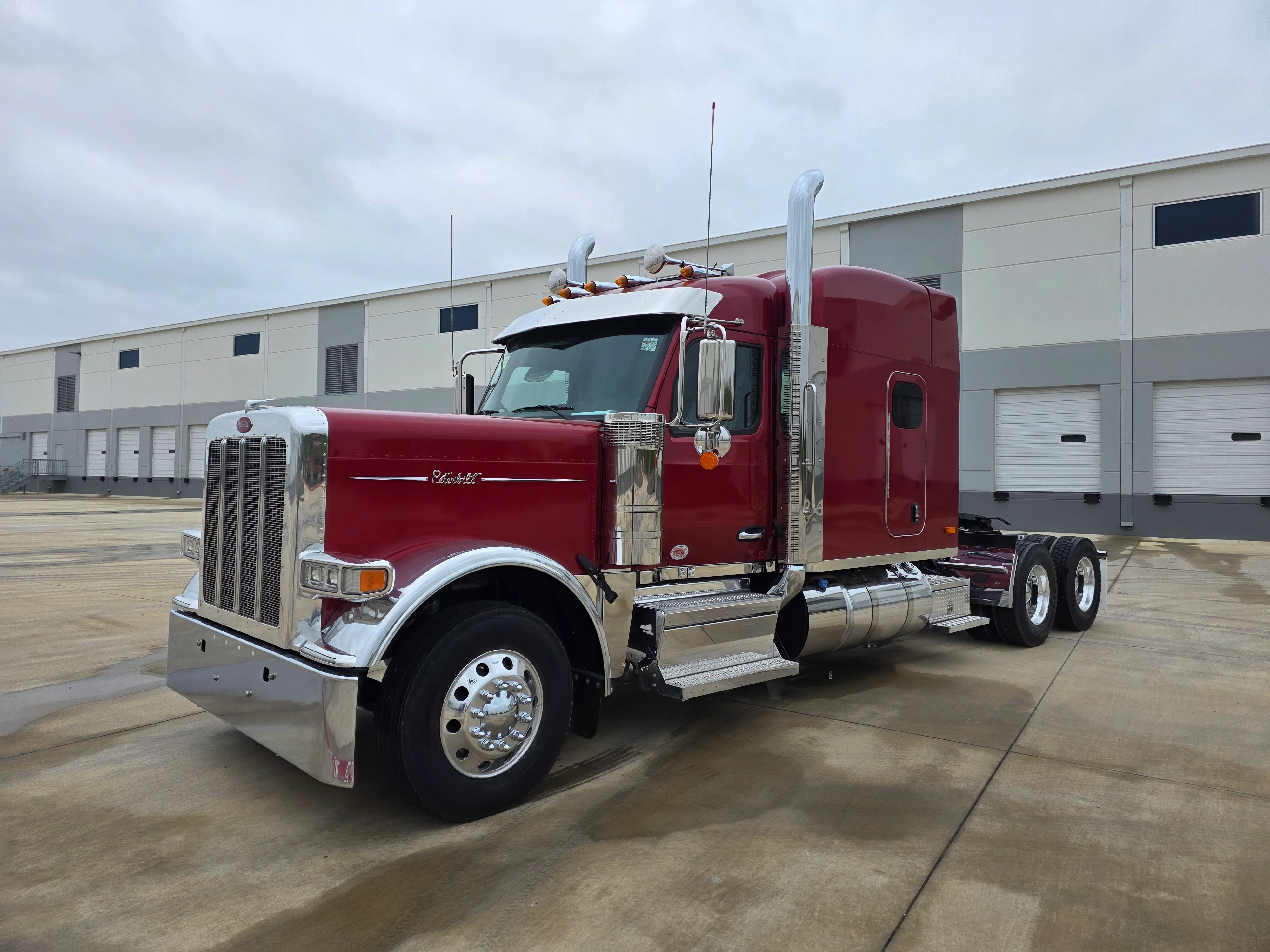 2027 Peterbilt 589 in Fort Smith, AR