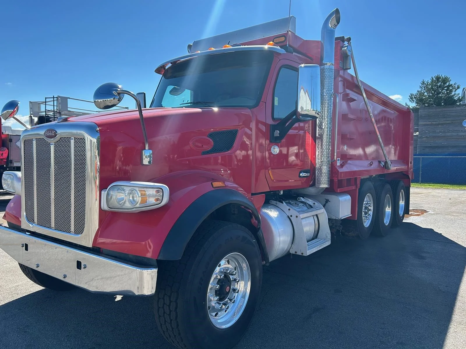 2020 Peterbilt 567