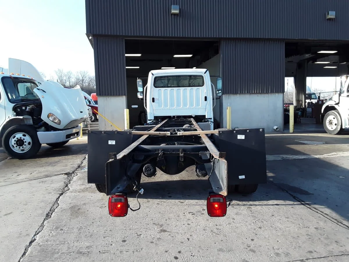 2020 Freightliner M2 106 in Kansas City, MO — photo 5