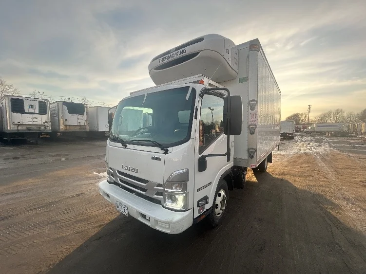 2023 Isuzu NPR - image 3