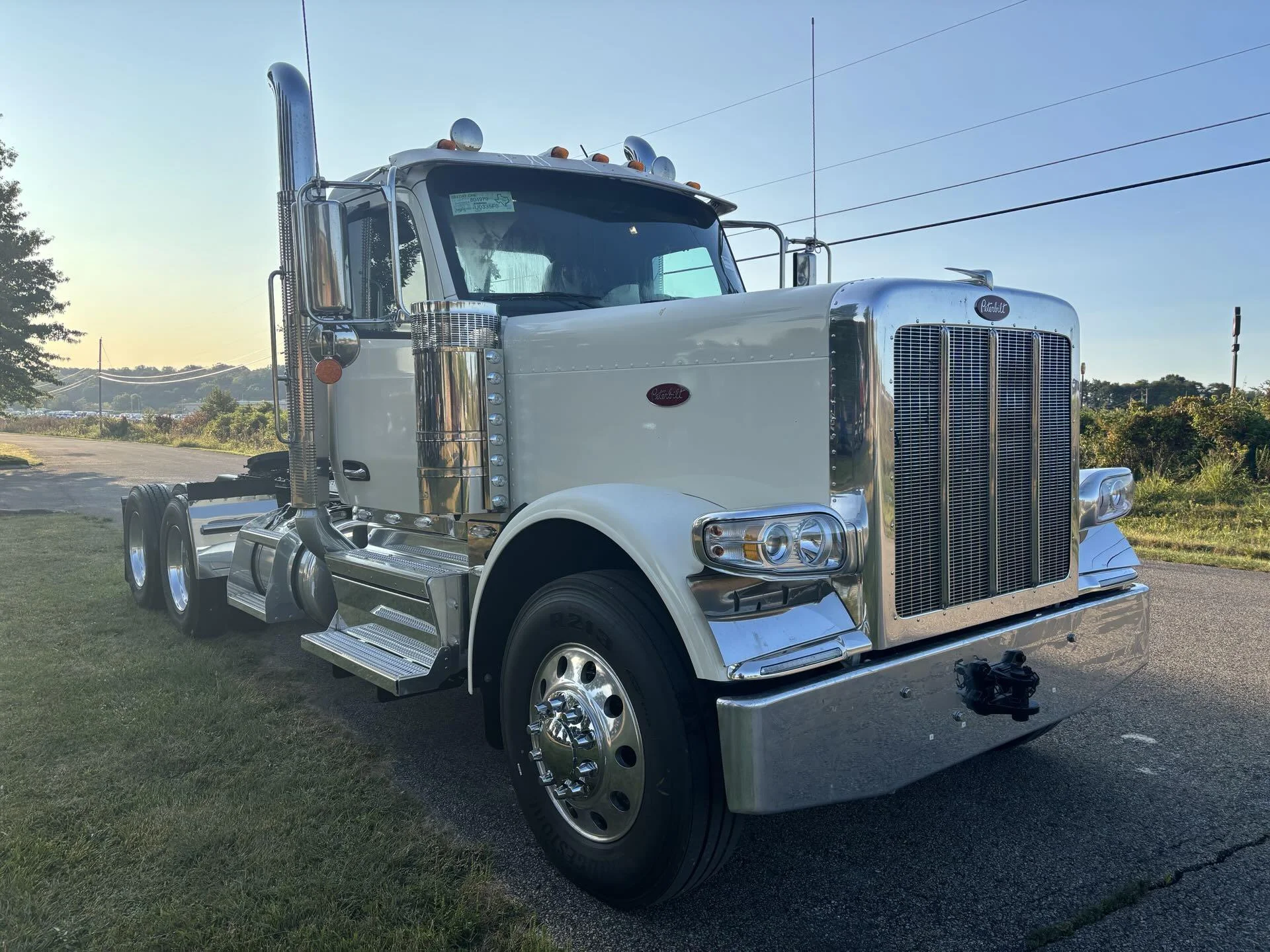 2026 Peterbilt 589 - image 2