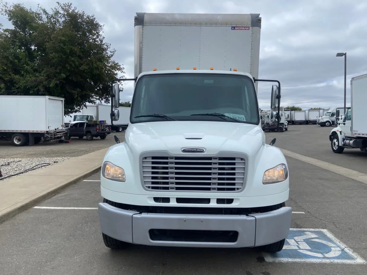 2022 Freightliner M2 106 in West Sacramento, CA — photo 2