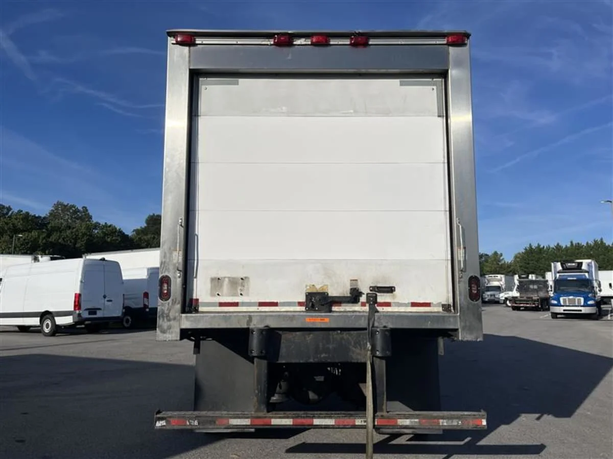 2020 Freightliner M2 106 - image 5