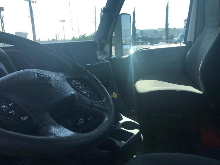 2020 International LT - image 10