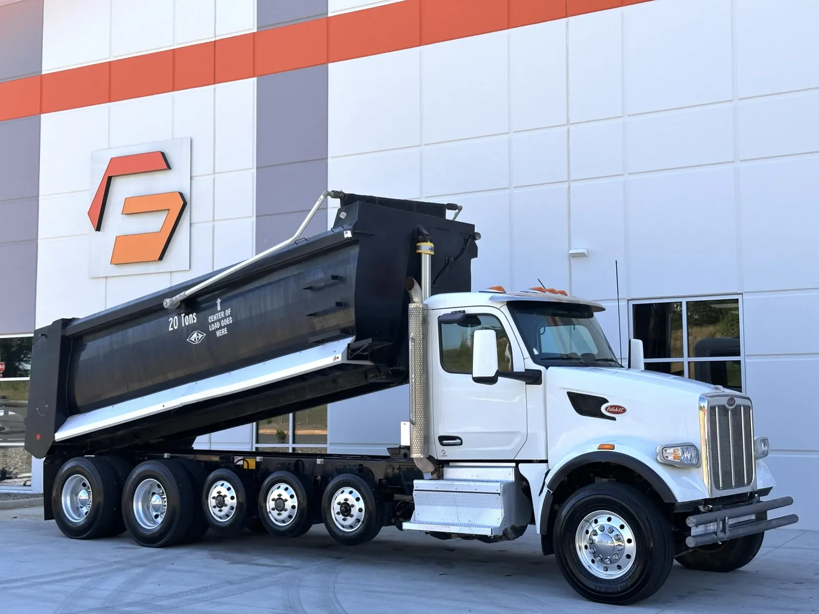 2022 Peterbilt 567
