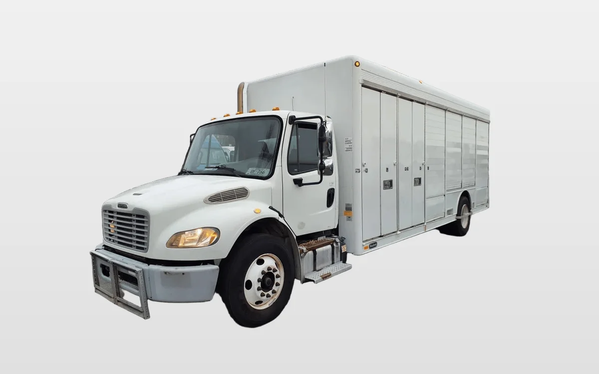 2014 Freightliner M2 106 - image 1