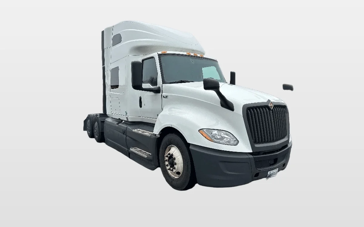 2023 International LT - image 1