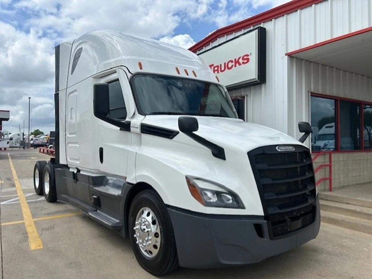 2024 Freightliner Cascadia - image 6