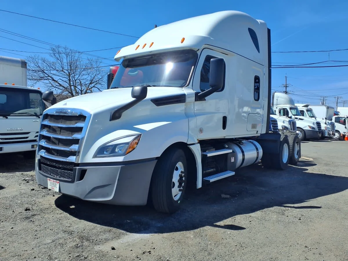 2020 Freightliner Cascadia in Kearny, NJ