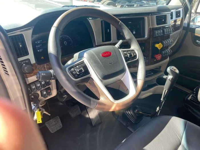 2026 Peterbilt 589 - image 16
